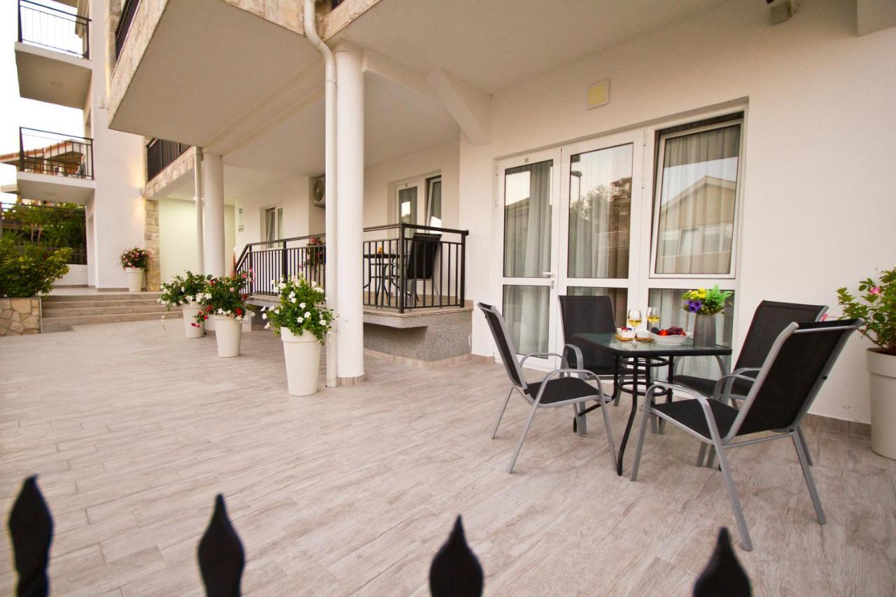 Apartments Saric Bar Luaran gambar