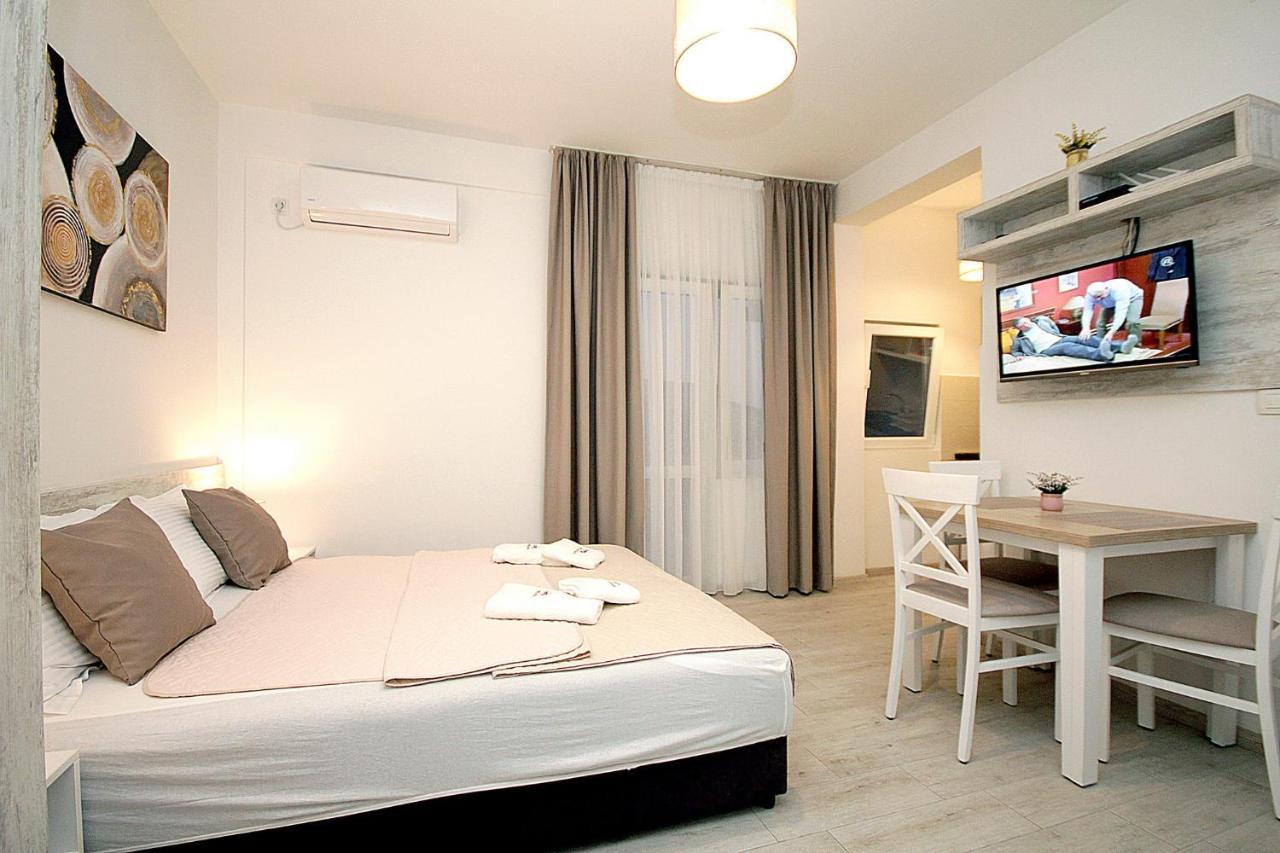 Apartments Saric Bar Luaran gambar