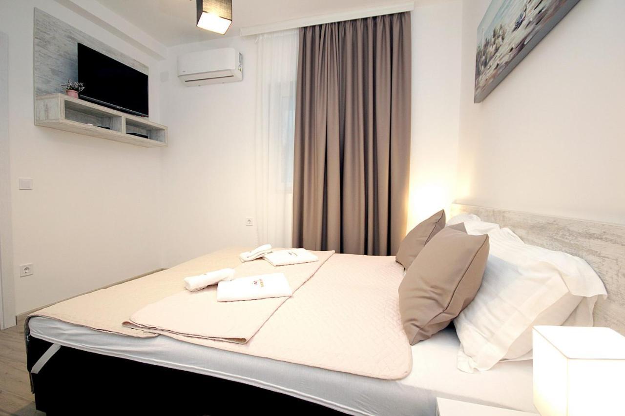 Apartments Saric Bar Luaran gambar
