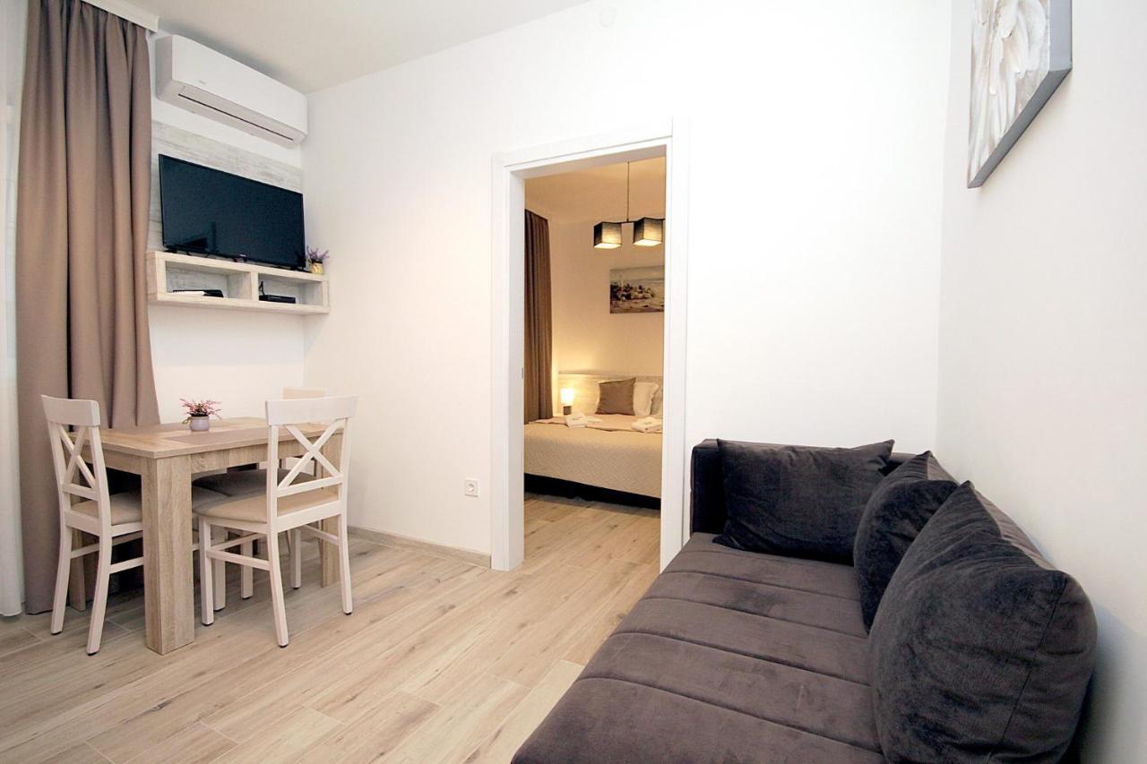 Apartments Saric Bar Luaran gambar