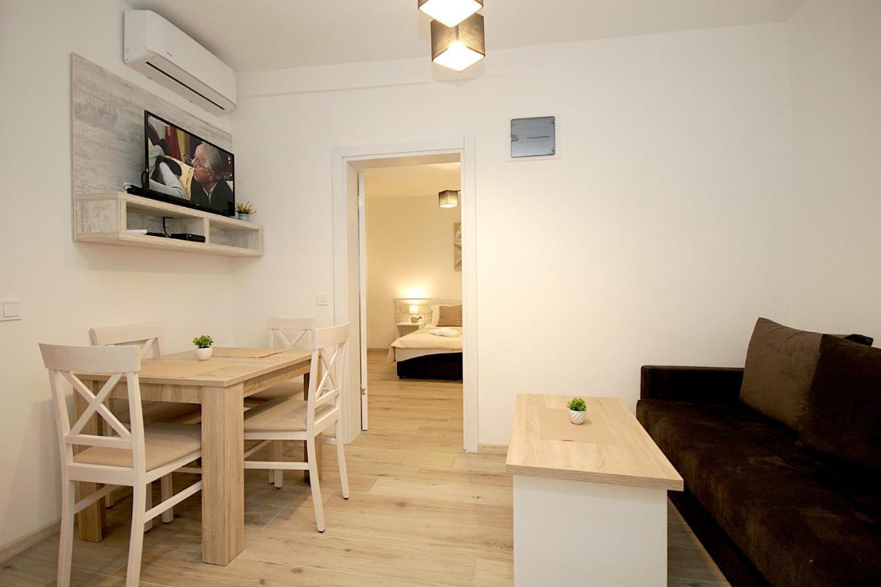 Apartments Saric Bar Luaran gambar