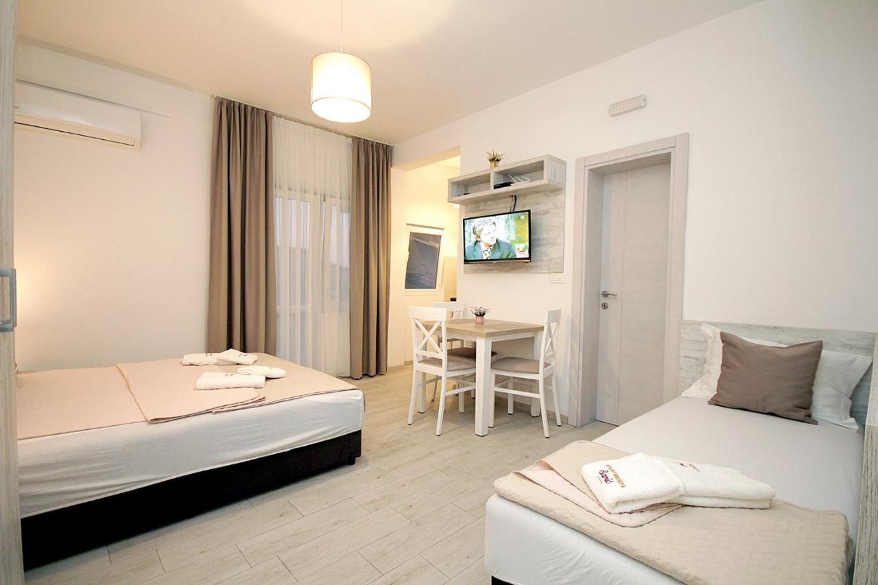 Apartments Saric Bar Luaran gambar