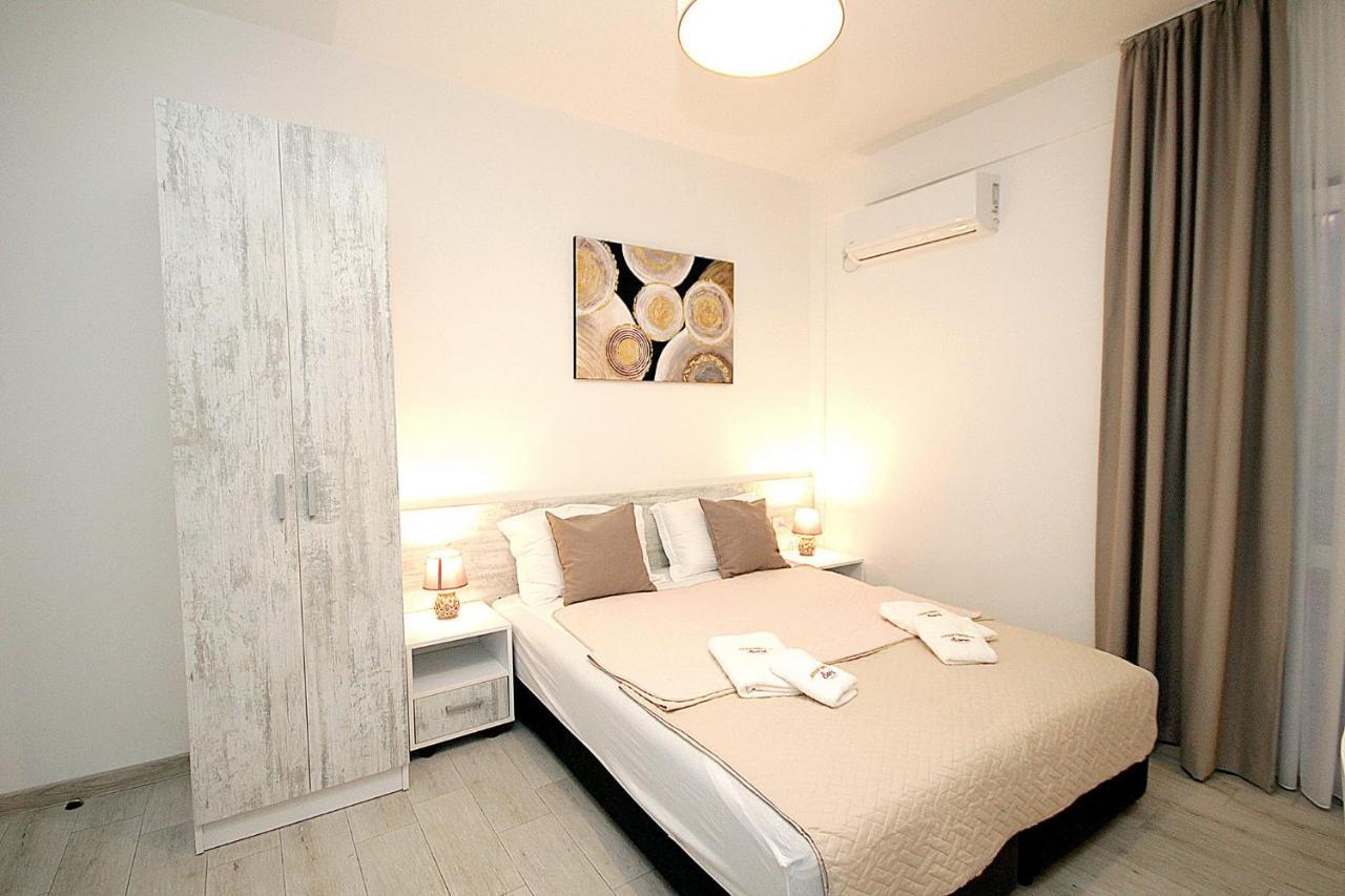 Apartments Saric Bar Luaran gambar