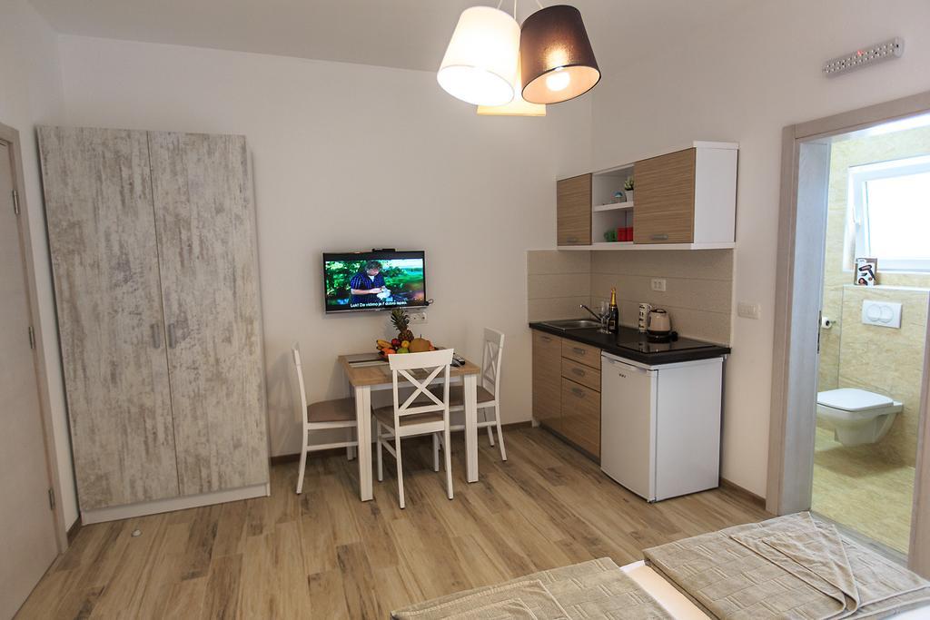 Apartments Saric Bar Luaran gambar