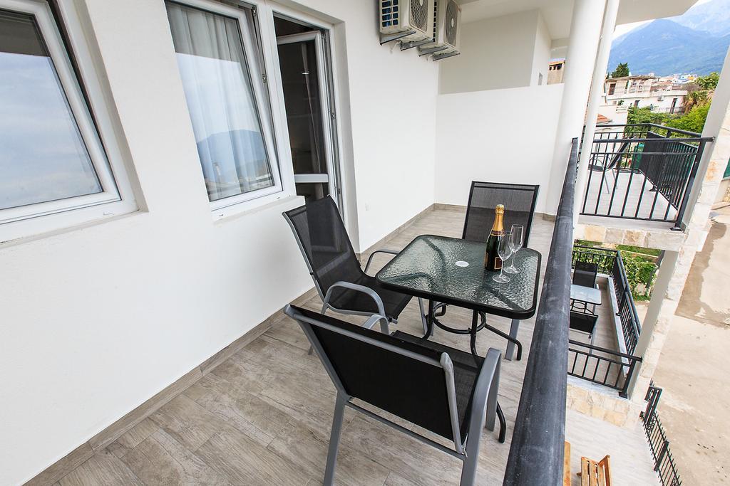 Apartments Saric Bar Luaran gambar