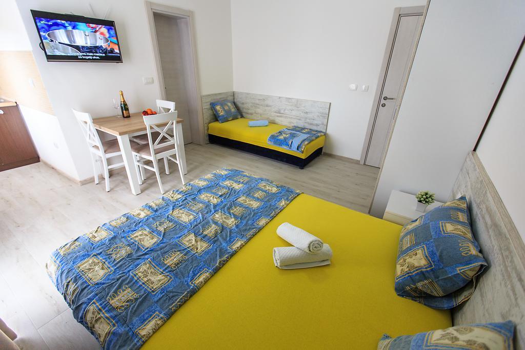 Apartments Saric Bar Luaran gambar
