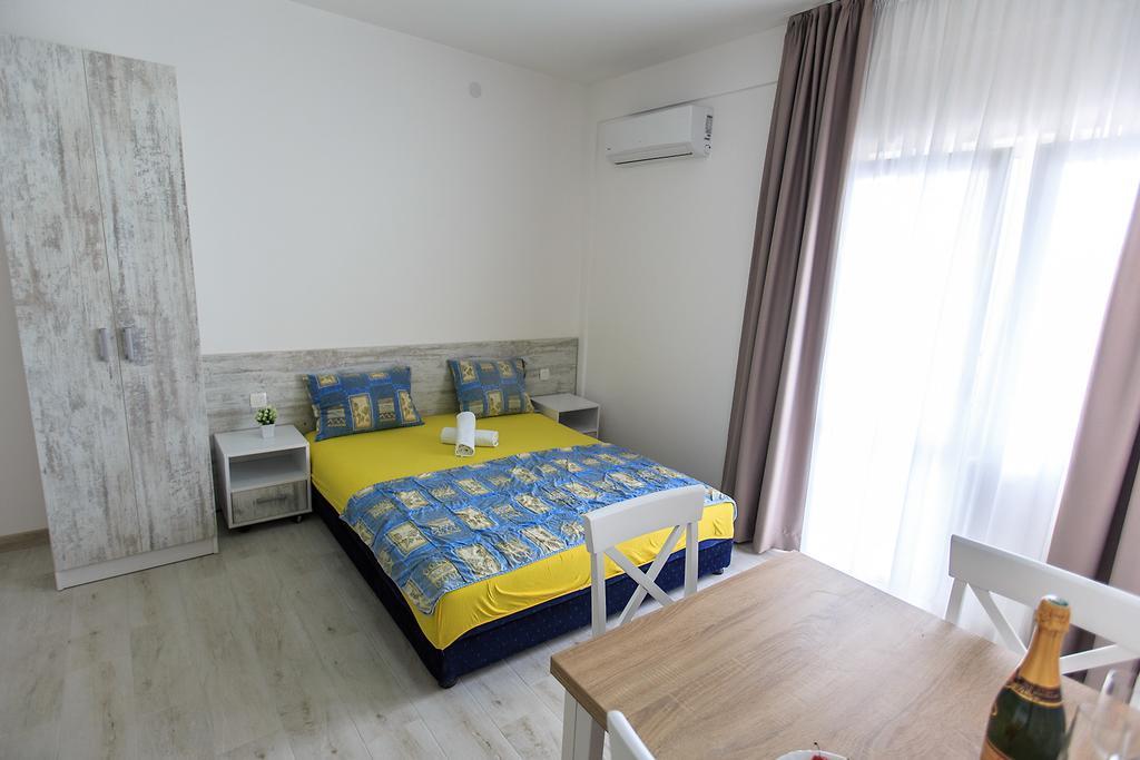 Apartments Saric Bar Luaran gambar