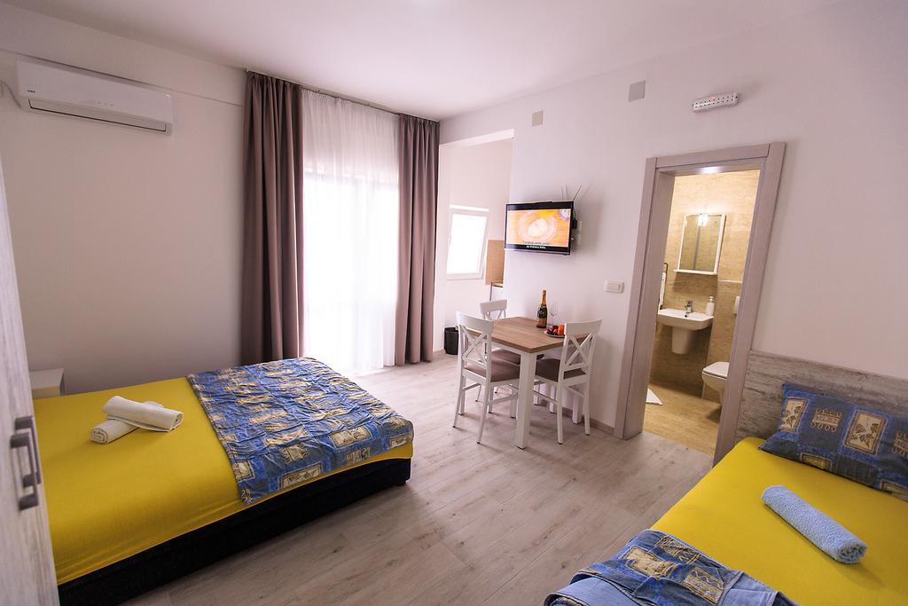 Apartments Saric Bar Luaran gambar