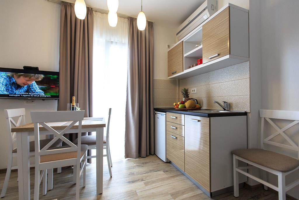 Apartments Saric Bar Luaran gambar