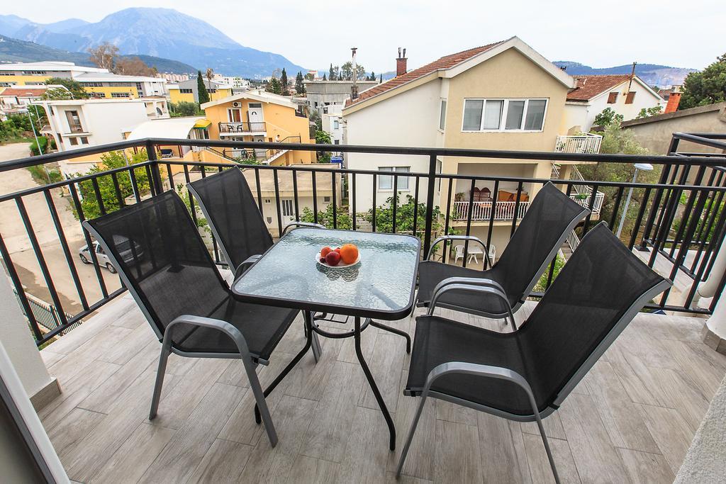 Apartments Saric Bar Luaran gambar