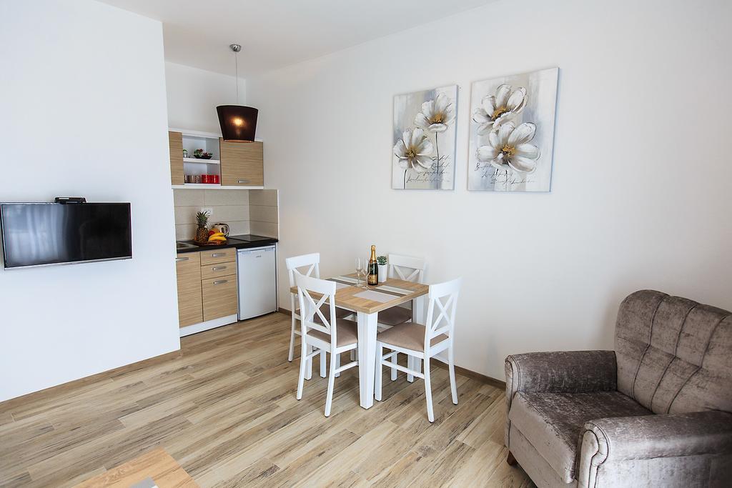 Apartments Saric Bar Luaran gambar