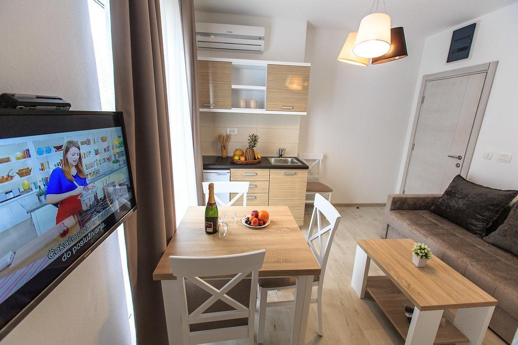 Apartments Saric Bar Luaran gambar