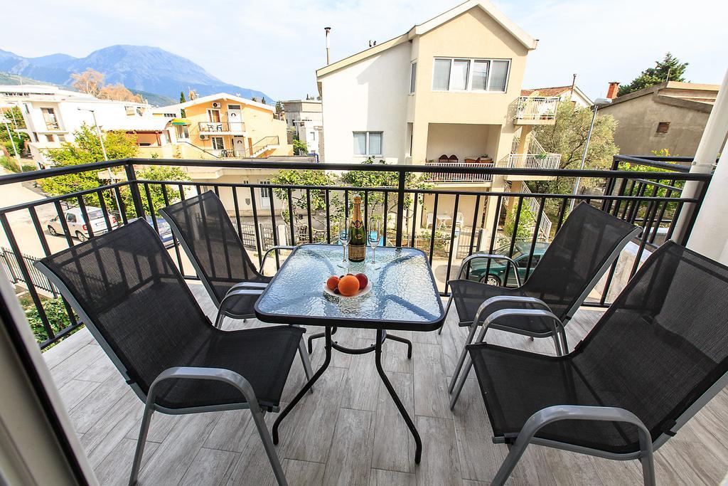 Apartments Saric Bar Luaran gambar
